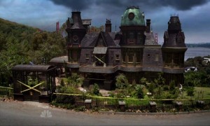 Also, the house is too big. The Adamses were rich, the Munsters were more blue collar.